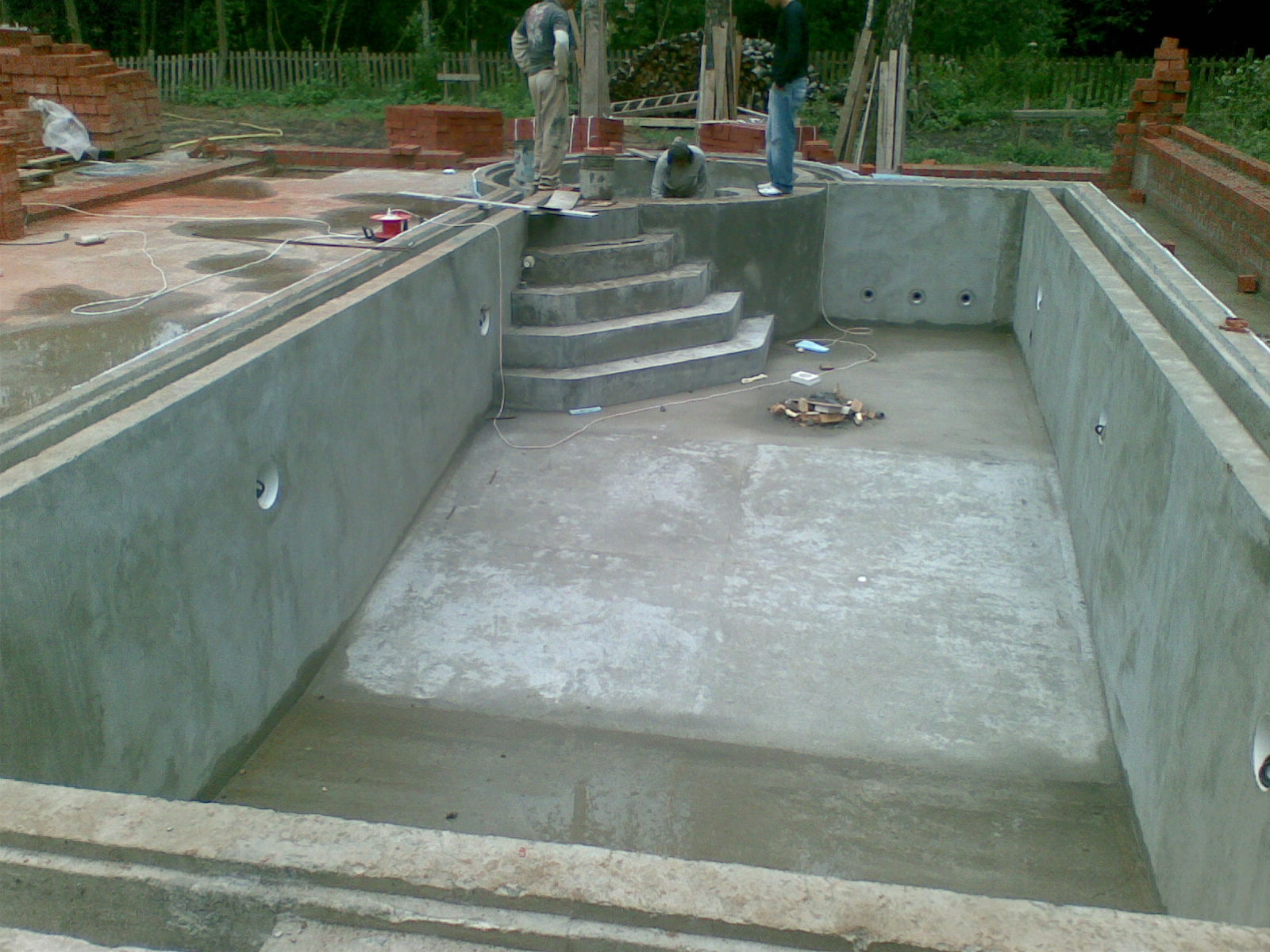 Этапы строительства бетонного бассейна