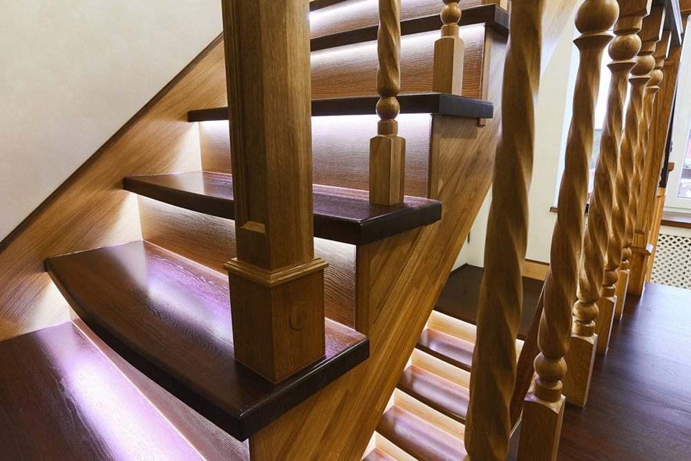 Из какой древесины нужно делать лестницу